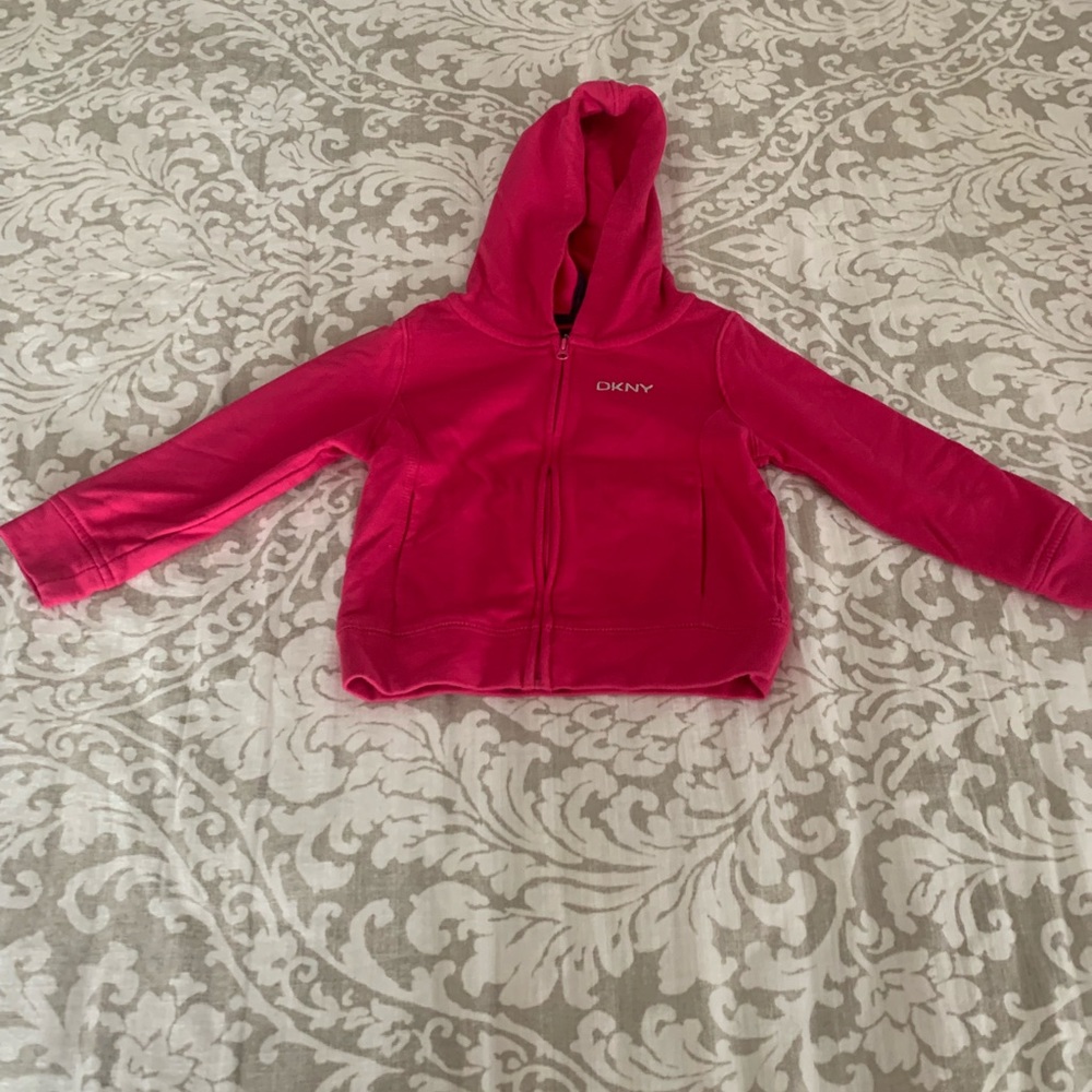 ⭐️Girl’s (toddler) DKNY zip up jacket size 2T
